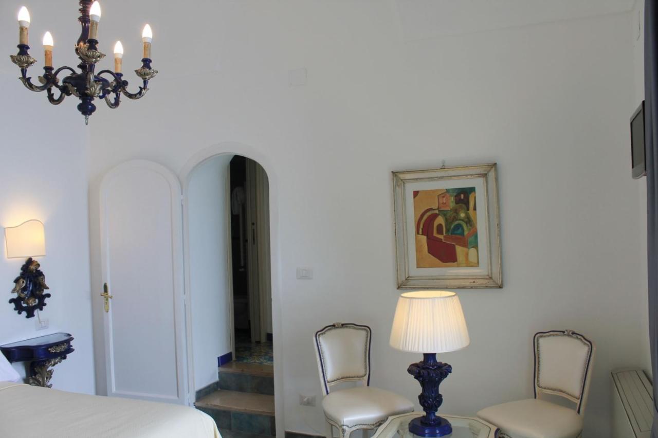 Queen View Apartment - No Kitchen Positano Exterior photo
