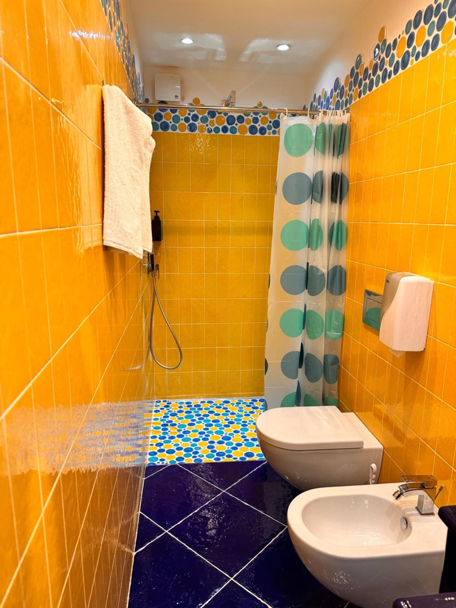 Queen View Apartment - No Kitchen Positano Exterior photo